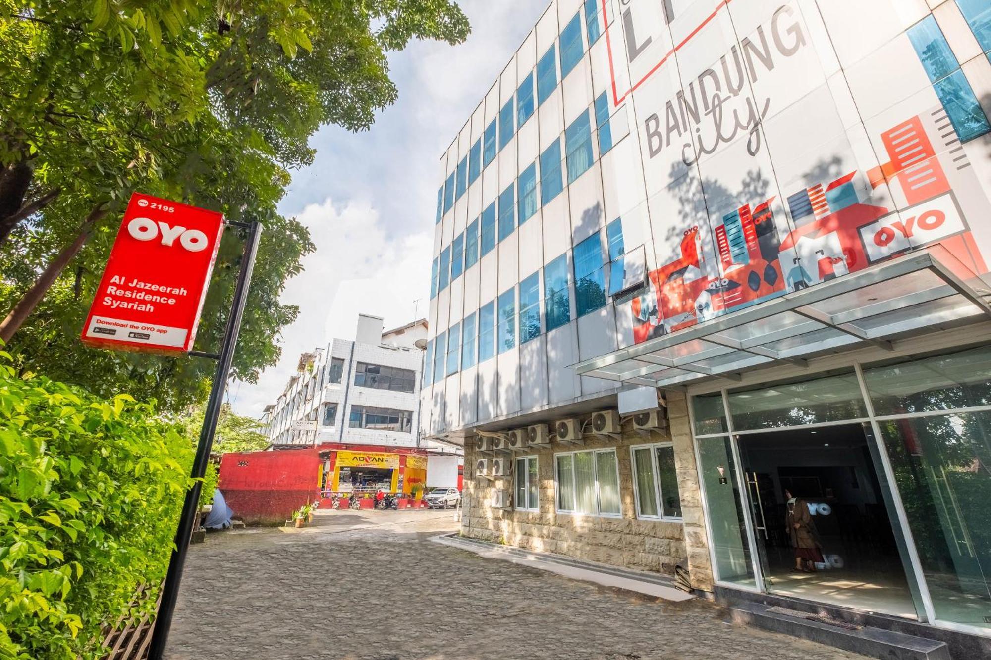 בנדונג Oyo Living 2195 Al Jazeerah Residence Syariah מראה חיצוני תמונה